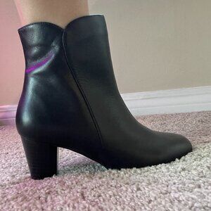 David Tate, excellent condition ankle books size 7. NWOT